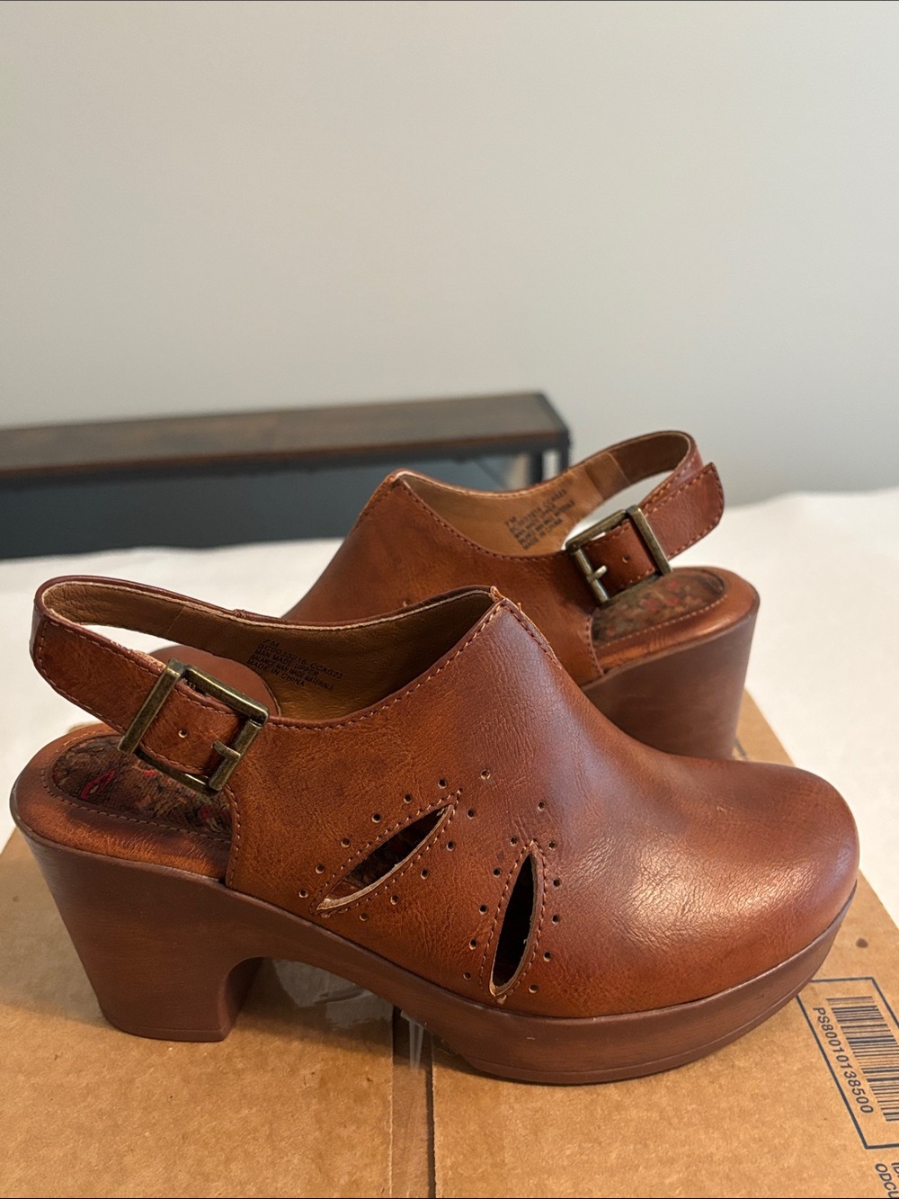 boc Brown Leather Slingback Clogs